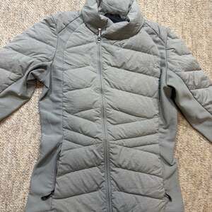 North Face TNF Womens Medium Gray 600 Goose Down Jacket